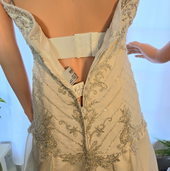 Essence Collection Beaded Halter Bodice Wedding Gown - Picture 7 of 16